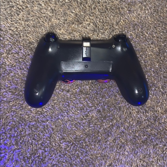 Custom Hydro dipped PlayStation controller - Picture 4 of 4